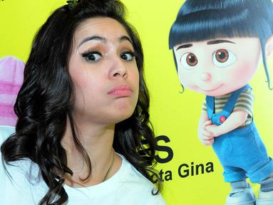 Artis dan presenter Nycta Gina saat ditemui di kawasan Jakarta Barat, Senin (5/5/14). (Liputan6.com/Faisal R Syam)