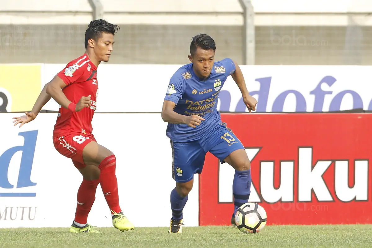Liga 1 Indonesia, Persib Bandung, Febri Haryadi, Semen Padang