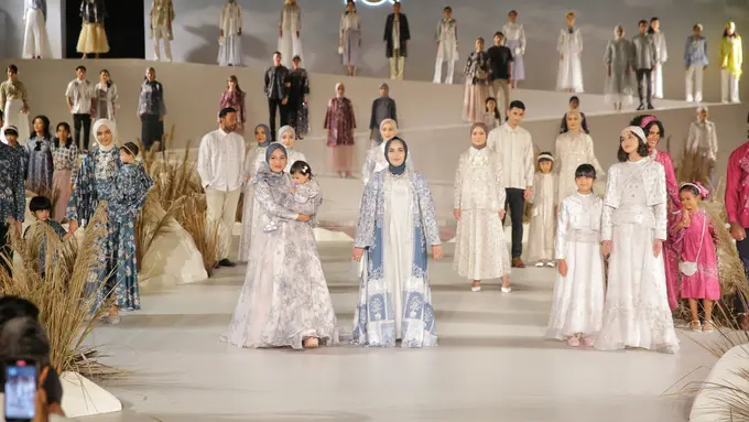 Chamatarra, Koleksi Raya 2023 dari Klamby dengan Tenun Sumatera yang Tampil di London Fashion Week