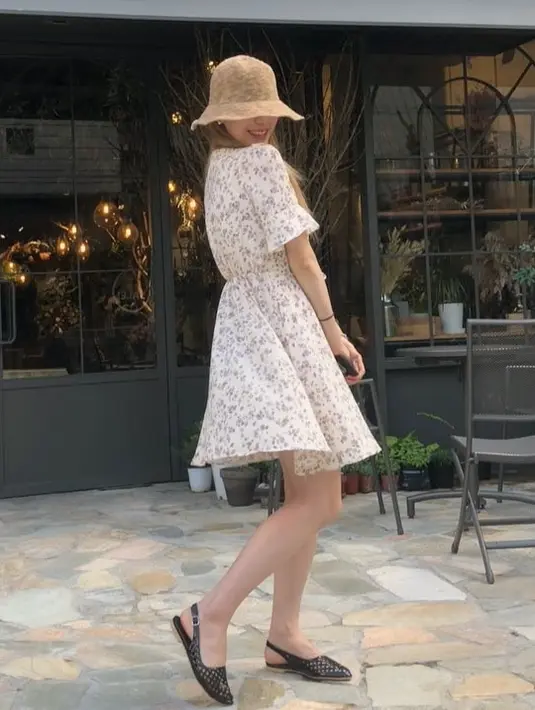 Choi Ye Seul sendiri adalah seorang aktris yang bermain dalam drama "That Winter, the Wind Blows", "Angry Mom" dan lain sebagainya. (instagram/yeseul0104)