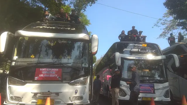 demo Solidaritas Para Pekerja Pariwisata Jawa Barat (P3JB)