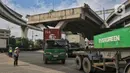 Sebelumnya, kemacetan total dan panjang terjadi di Jalan Yos Sudarso, Jakarta Utara, arah Pelabuhan Tanjung Priok pada Kamis (18/4/2025) pagi. (Liputan6.com/Angga Yuniar)