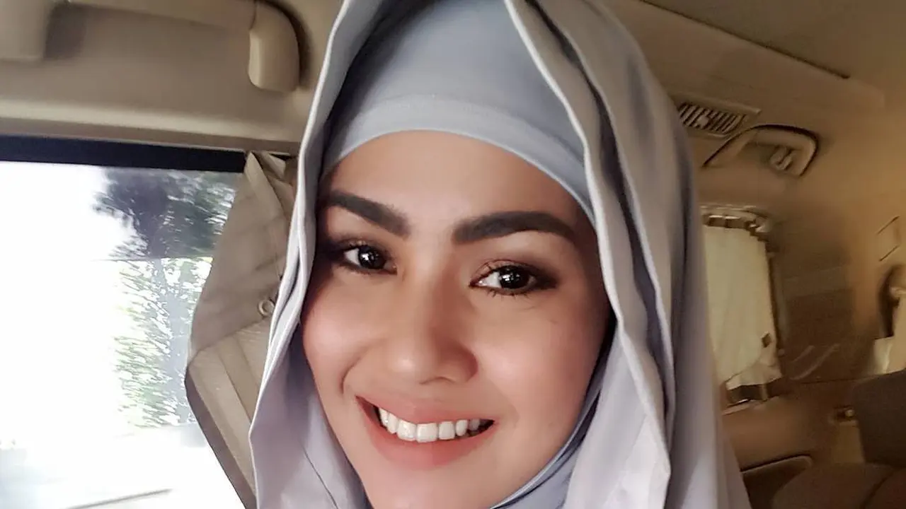[Bintang] Kartika Putri Berhijab