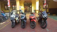 Upaya pengiriman sepeda motor hasil curian dari Jakarta ke daerah Lampung berhasil digagalkan&nbsp;Polsek Tambora . (Foto:Liputan6/Ady Anugrahadi)