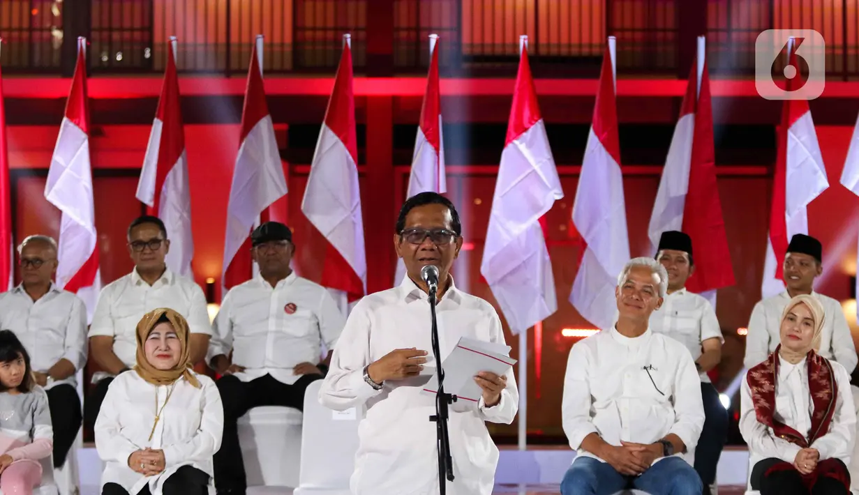 Sebelumnya, bakal calon presiden Ganjar Pranowo resmi menggandeng Mahfud MD sebagai bakal calon wakil presiden di Pemilu 2024. (Liputan6.com/Herman Zakharia)