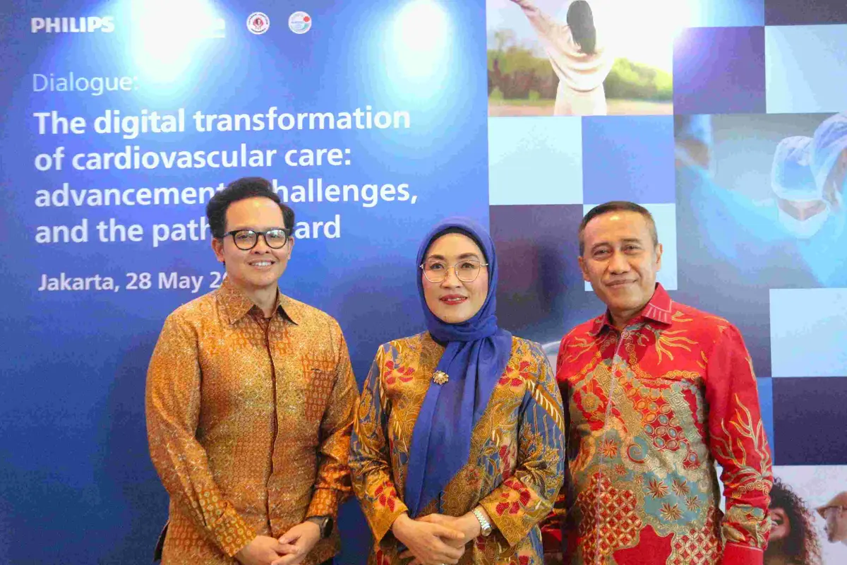 dr. Ario, Bu Astri, dan drg. IIng pada Media Briefing Philips (Foto Dok: Philips Indonesia)