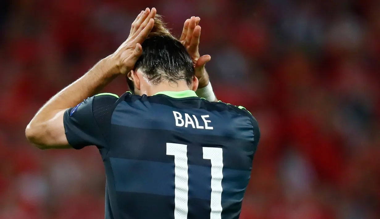 Ekspresi Gareth Bale usai menjalani laga Semi Final Piala Eropa 2016 di Parc Olympique Lyonnais, Perancis, Kamis (7/7). Portugal menang atas Wales dengan skor akhir 2-0. (REUTERS)