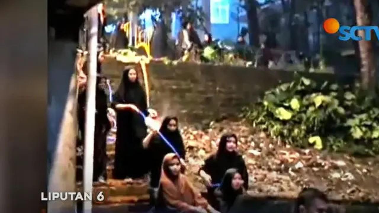Detik-Detik Evakuasi Dramatis Guru dan Santri dari Kepungan Banjir di Bogor Bermodal Tali Tambang