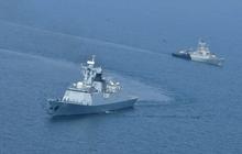 FOTO: TNI AL dan Pakistan Navy Gelar Latihan Tempur Bersama di Laut Jawa