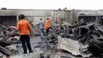 Pasar Atas Bukittinggi terbakar hebat kemarin. Kerugian dari  kebakaran Pasar Atas mencapai Rp 1,5 Triliun.