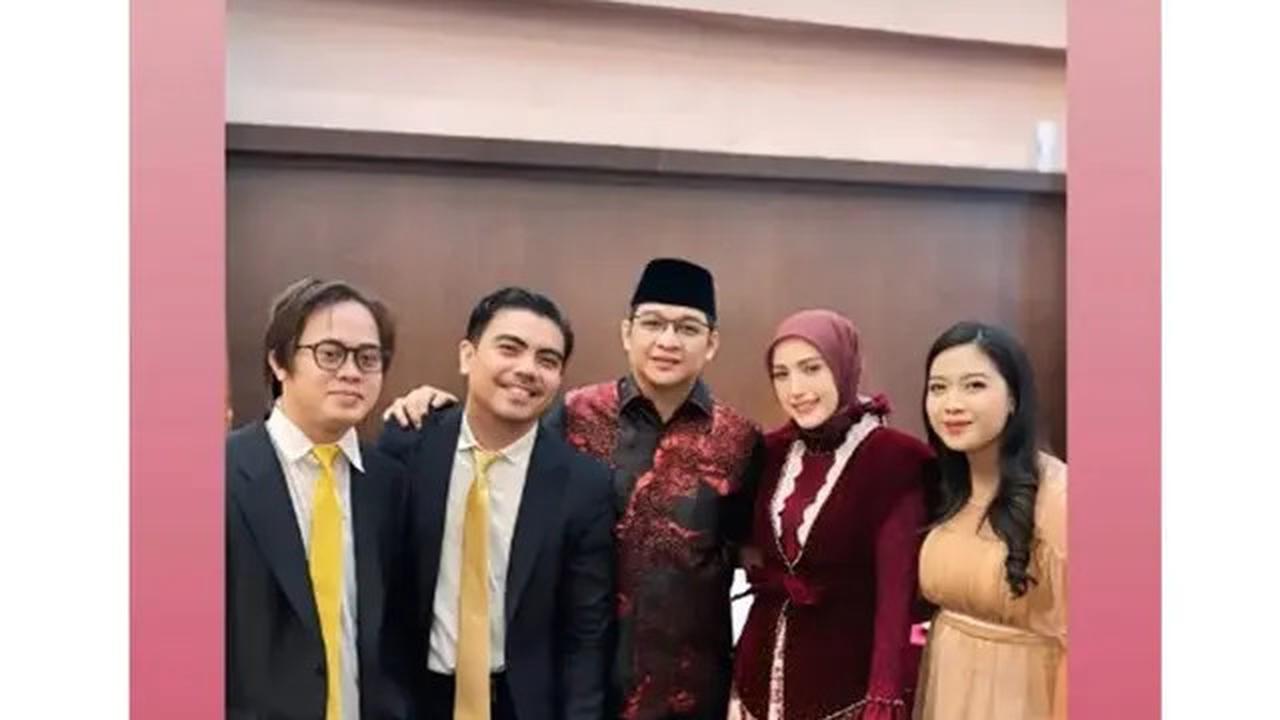 6 Potret Pasha Ungu dan Adelia Kondangan di Palu, Shakiena Azalea Curi Perhatian