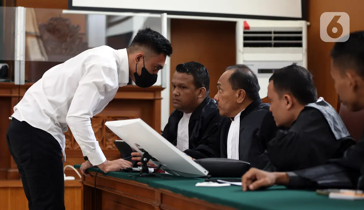 "Menjatuhkan pidana penjara oleh untuk terdakwa Mario Dandy Satriyo alias Dandy dengan pidana penjara selama 12 tahun," kata Tim JPU di Pengadilan Negeri Jakarta Selatan, Selasa (15/8/2023). (Liputan6.com/Johan Tallo)