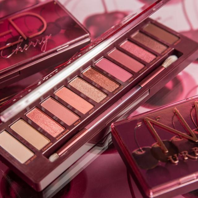 Naked Cherry Eyeshadow Palette