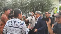 Dikabarkan Jadi Wantimpres, Rocky Gerung Tiba di Istana