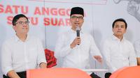Kader Partai Solidaritas Indonesia (PSI) Ronald Aristone Sinaga atau akrab disapa Bro Ron, resmi mendaftarkan diri sebagai bakal calon ketua umum partai tersebut pada Rabu (18/6/2025). (Foto: Dokumentasi PSI).