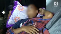 Seorang pria babak belur dihajar sekelompok orang setelah kencing di bendungan. Hingga kini belum diketahui apa alasan pemukulan nahas tersebut.