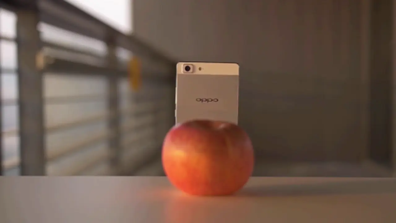 Oppo R5 Jadikan Fruit Ninja Begitu Nyata