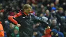 Ekspresi pelatih Liverpool, Juergen Klopp saat menyaksikan laga Liga Premier Inggris di Stadion Anfield, Liverpool, Kamis (13/1/2016) dini hari.  (EPA/Peter Powell)