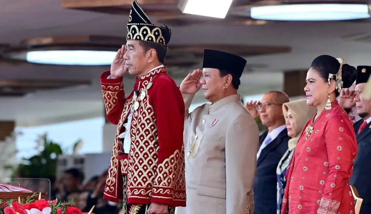 <p>Presiden Joko Widodo mengakhiri tugasnya sebagai Inspektur Upacara di Upacara Penurunan Bendera Merah Putih saat HUT ke-79 RI di IKN. [Foto: Instagram/jokowi]</p>