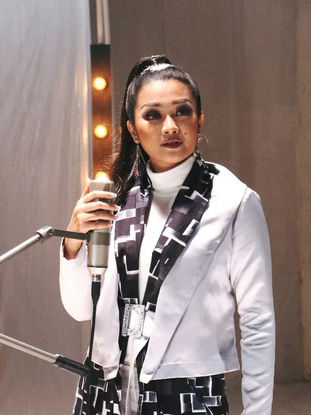 Fitri Carlina dan Wali Band