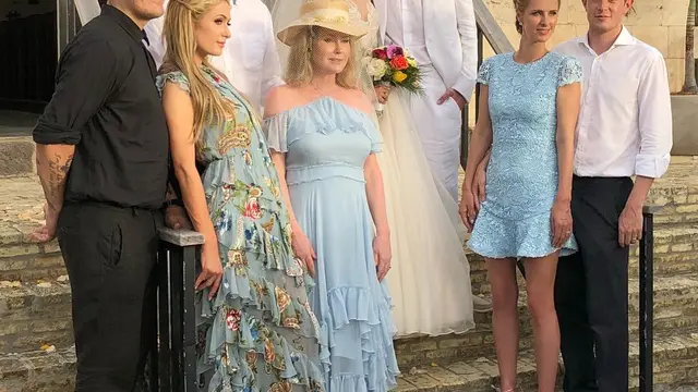 [Bintang] Paris Hilton