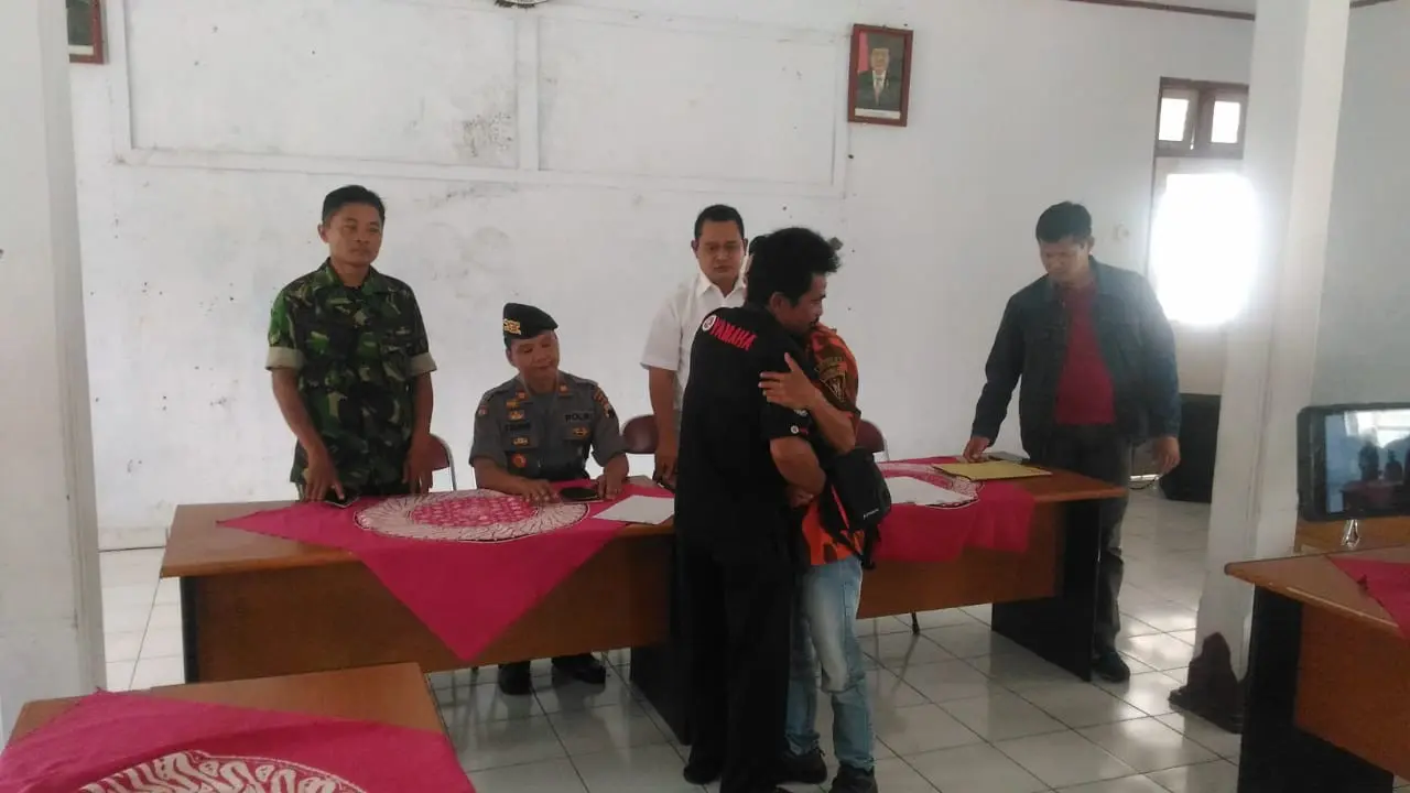 Ormas GMBI dan PP bersepakat untuk berdamai usai nyaris bentrok akibat salah paham. (Foto: Liputan6.com/Polres Pemalang/Muhamad Ridlo)