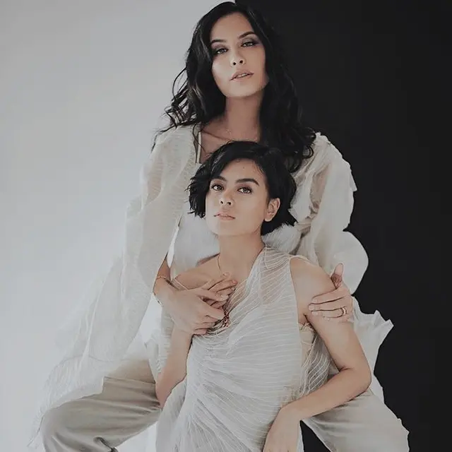 Sophia Latjuba dan Eva Celia