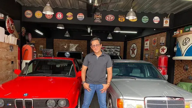Artis Hobi Koleksi Mobil Klasik