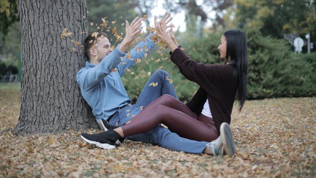 5 Zodiak Cowok Ini Dikenal Paling Sabar Hadapi Pasangan yang Merepotkan