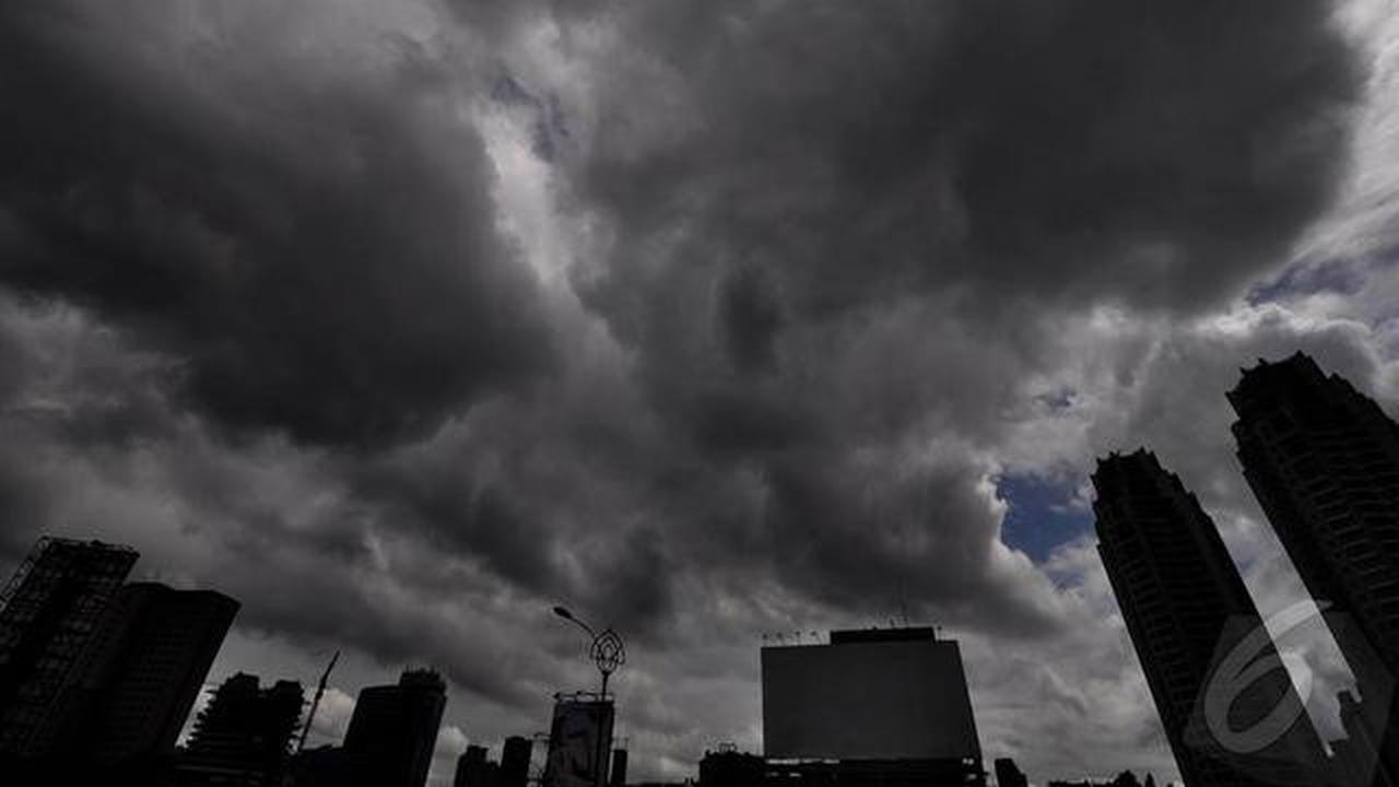 Prakiraan Cuaca Hari Ini Rabu 24 Desember 2025: Jabodetabek Berawan Tebal, Hujan Turun Siang Hari