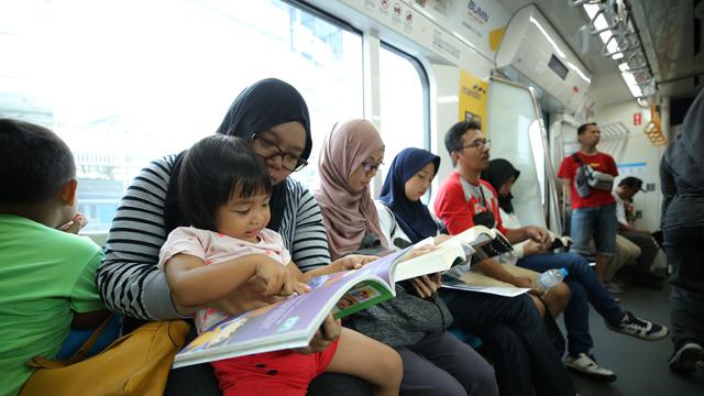 Kampanye KeREADta Sukses Digelar di MRT Jakarta