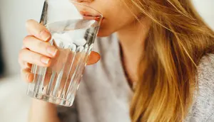 Berat Badan Berpengaruh pada Kebutuhan Air Minum, Benarkah Harus 8 Gelas Sehari?