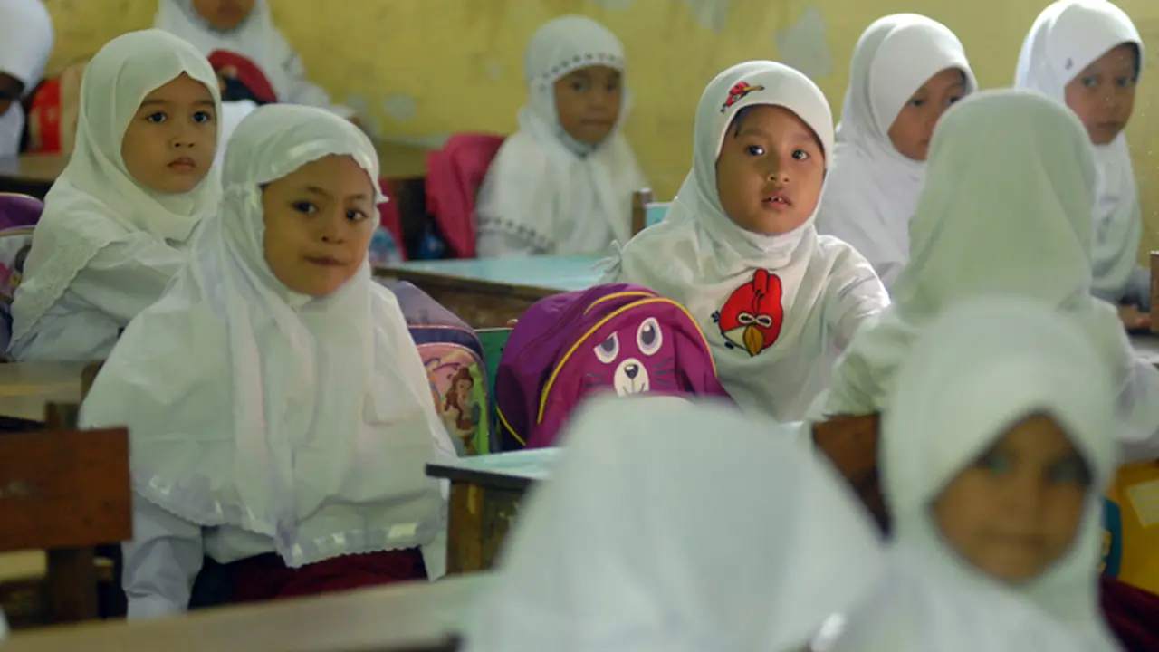 HARI PERTAMA SEKOLAH