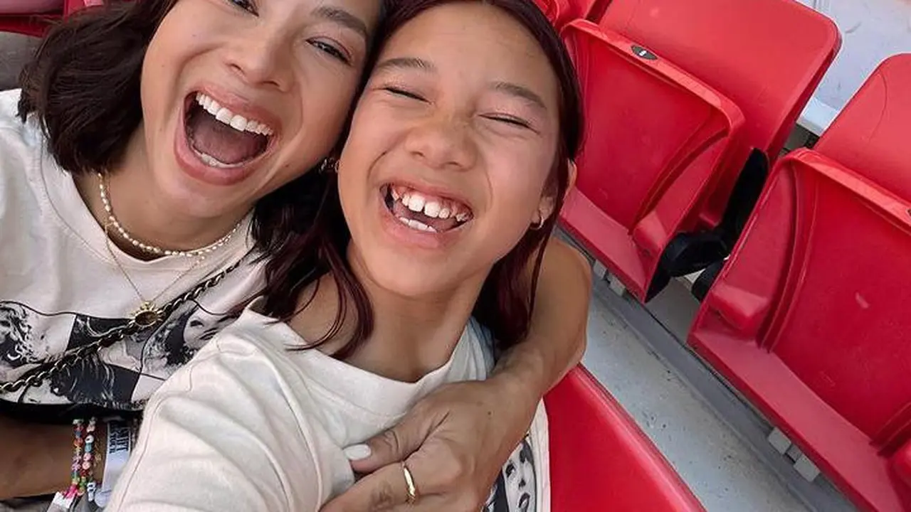 Jennifer Bachdim Ajak Putri Sulung Nonton Taylor Swift Usai Bawa 4 Anak ke Eropa Sendirian
