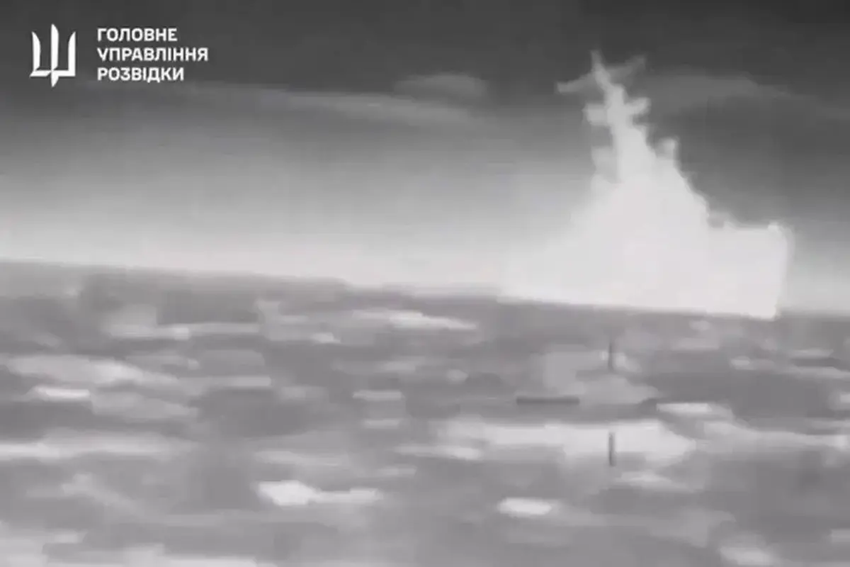 Video Ukraina menunjukkan kapal rudal yang terkena serangan. (UKRAINIAN MILITARY INTELLIGENCE)