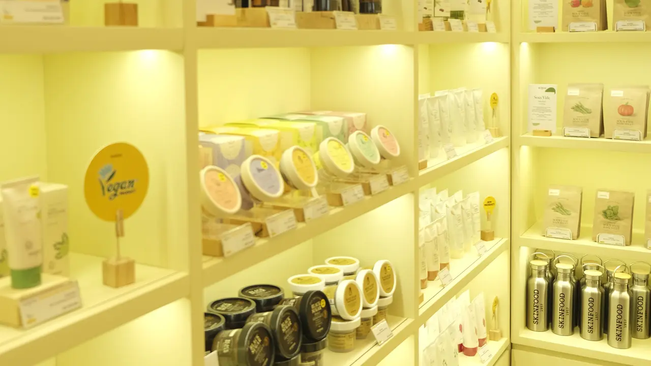 Konsisten Perkenalkan Skincare Berbahan Dasar Makanan Alami, Skinfood Kembali Membuka Offline Store di Indonesia