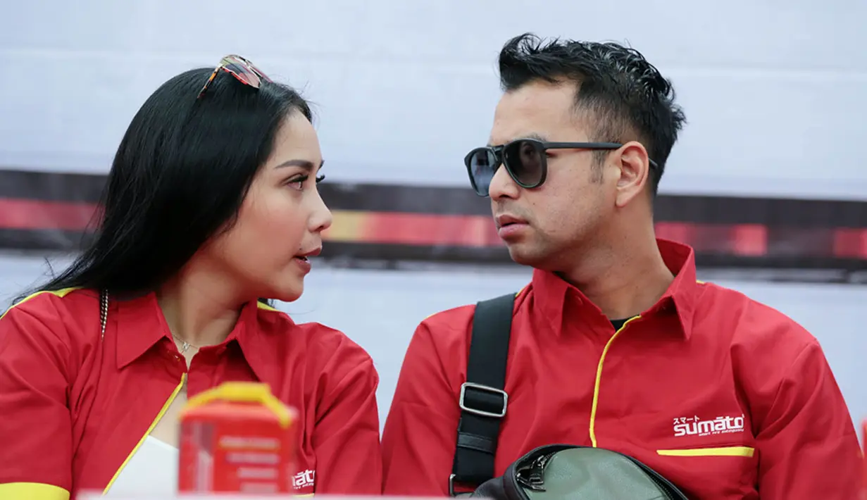 Sebagai seorang istri, perempuan yang biasa disapa Gigi itu terus memperhatikan pola makan suaminya.  Apalagi, ia melihat suaminya itu tergolong yang tidak memperhatikan makanan yang dikonsumsi. (Deki Prayoga/Bintang.com)