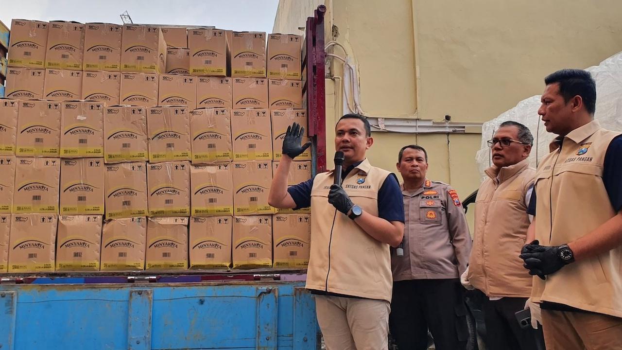MinyaKita Palsu Terungkap! Polisi Sita 14 Ton Usai Gerebek Gudang di Jatim