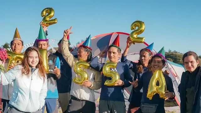 Tissa Biani rayakan ulang tahun di atas gunung. [@tissabiani]