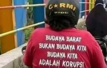 11 Potret Emak-Emak Pakai Outfit Super Nyeleneh Ini Sungguh Bikin Ketawa Ngakak