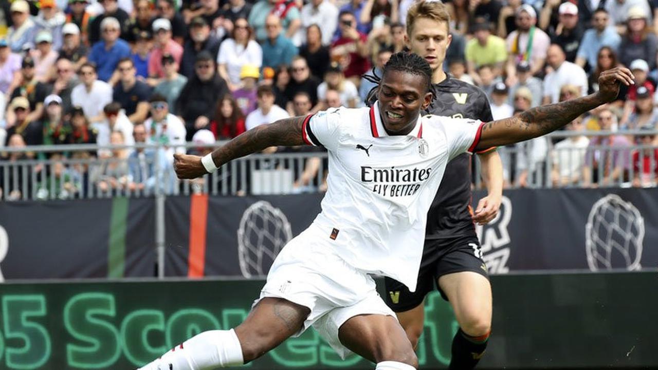 Cerita Rafael Leao: Hampir ke Inter Milan, Diselamatkan Panggilan Paolo Maldini