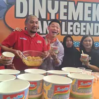 Indomie merayakan kolaborasi ini melalui acara "Indomie Nyemek on The Block" yang digelar pada 13-15 Februari 2026 di Lobi Piazza, Mall Gandaria City, Jakarta. [Dok/Annisa Kharisma Dewi]