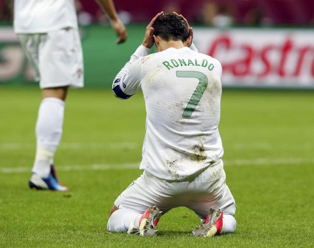 Ronaldo antarkan Portugal ke semifinal