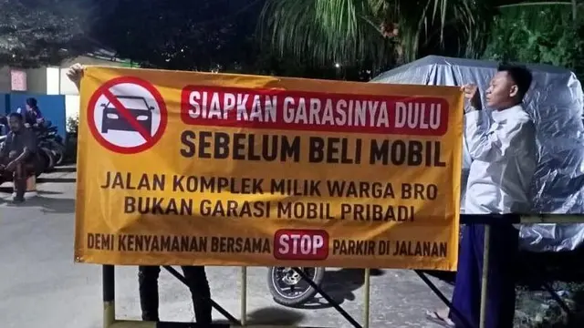 5 Potret Spanduk Nyeleneh Sindir Tetangga Ini Kocak
