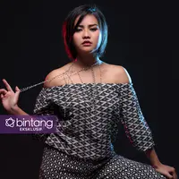 Eksklusif Mytha Lestari (Fotografer: Nurwahyunan, Stylist: Indah Wulansari, Digital Imaging: Muhammad Iqbal Nurfajri/Bintang.com)