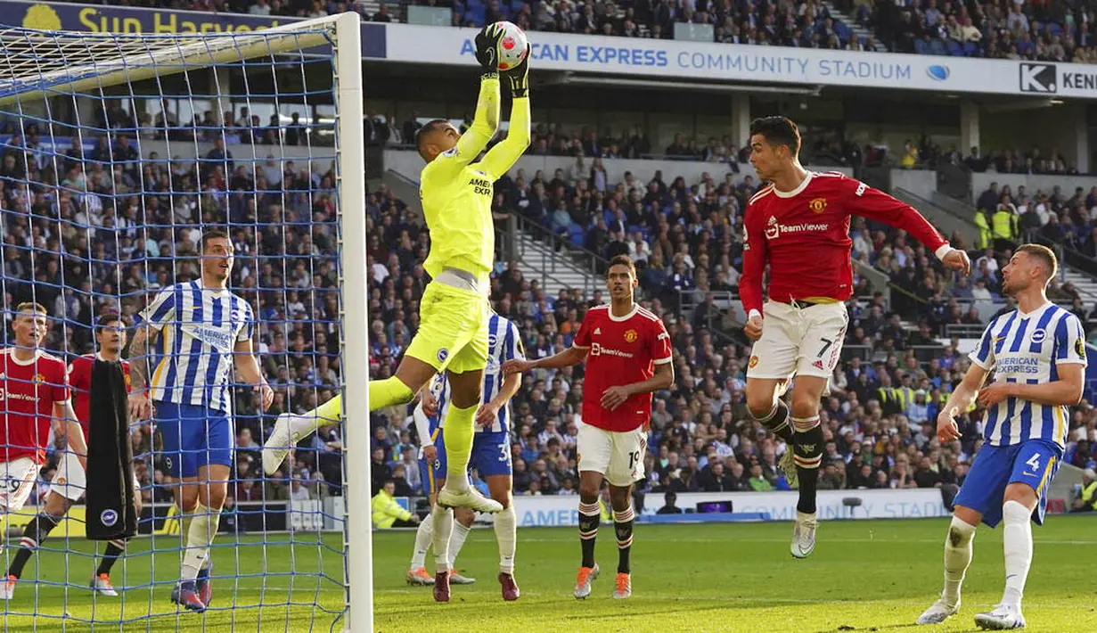 <p>Hingga peluit panjang dibunyikan skor 4-0 untuk kemenangan Brighton tak berubah. Dengan hasil ini, MU dipastikan gagal meraih tiket Liga Champions musim depan. (Gareth Fuller/PA via AP)</p>