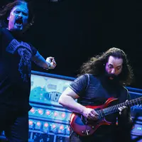 Konser Dream Theater sukses memuaskan dahaga penggemarnya di Lapangan D Senayan, Jakarta, Minggu (26/10/2014).