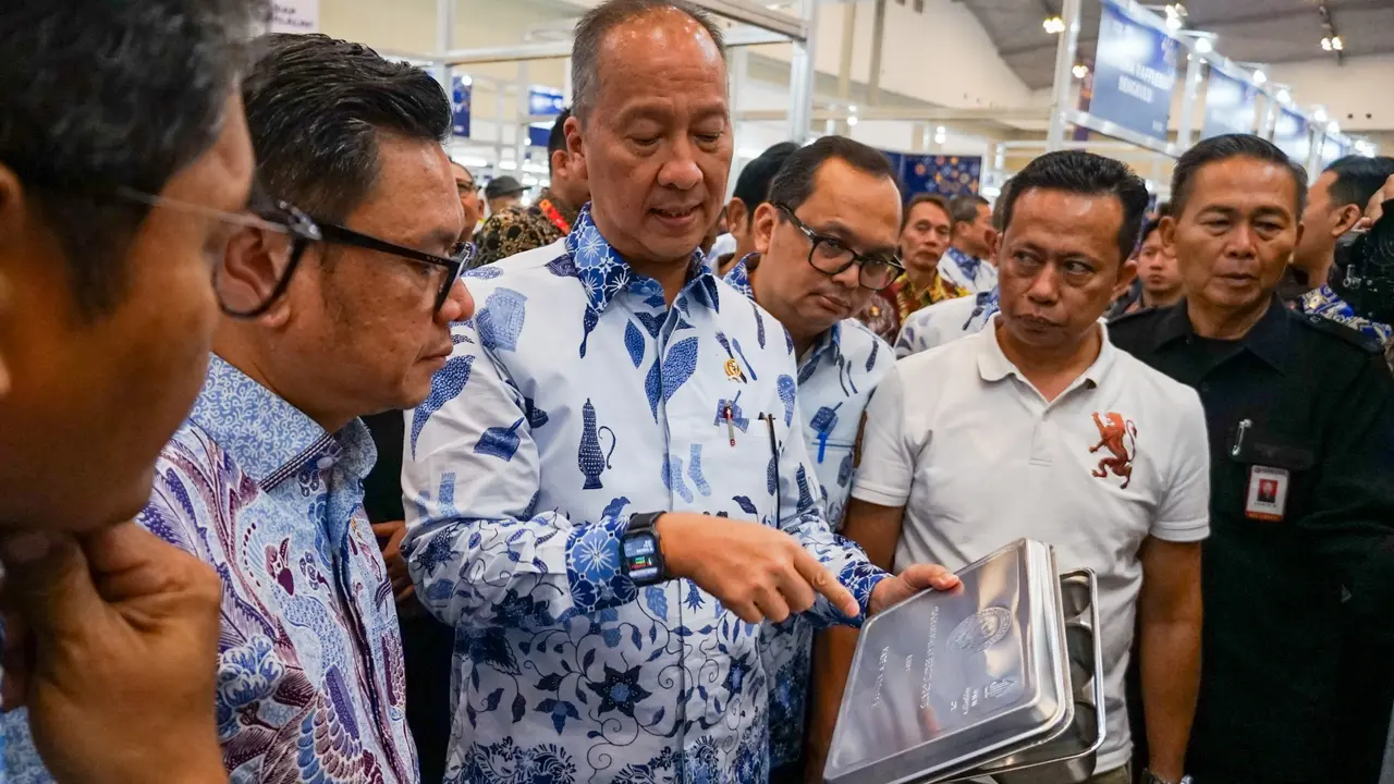 Menteri Perindustrian, Agus Gumiwang Kartasasmita.