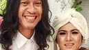 Pernikahan Aming berlangsung sederhana dan tertutup pada Sabtu (4/6) di Bandung, Jawa Barat. Berdasarkan aktris Ria Irawan, pernikahan keduanya hanya dihadiri oleh 200 orang. Mulai dari keluarga, kerabat dan sahabat. (dok. Instagram)