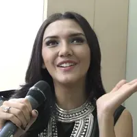 Bruce Jenner yang kemudian berganti nama sebagai Caitlyn Jenner setelah berganti kelamin menjadi perempuan membuat banyak orang geleng geleng kepala, padahal ayah dari Kendall Jenner dan Kim Kardashian ini dulunya adalah seorang atlet atletik dan per...